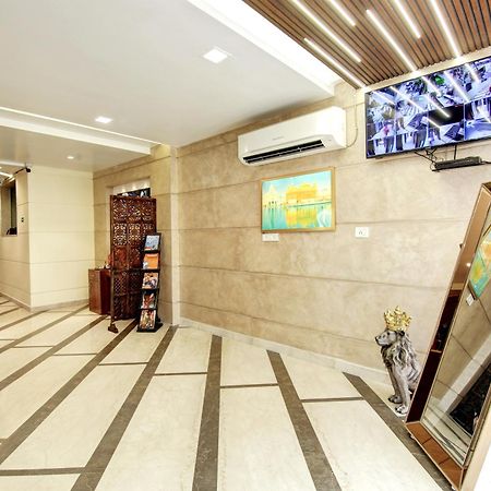 Hotel Neu Villa - Near Connaught Place & New Delhi Railway Station Új-Delhi Kültér fotó