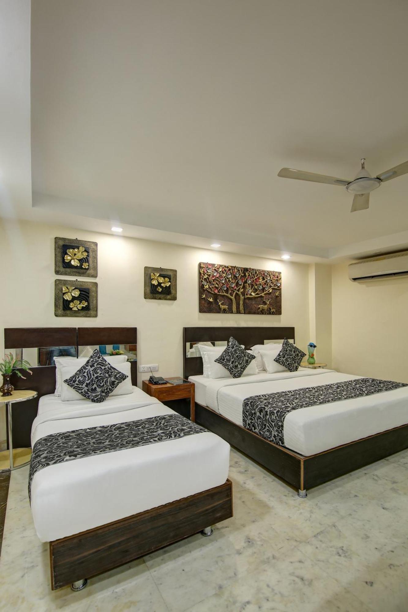 Hotel Neu Villa - Near Connaught Place & New Delhi Railway Station Új-Delhi Kültér fotó