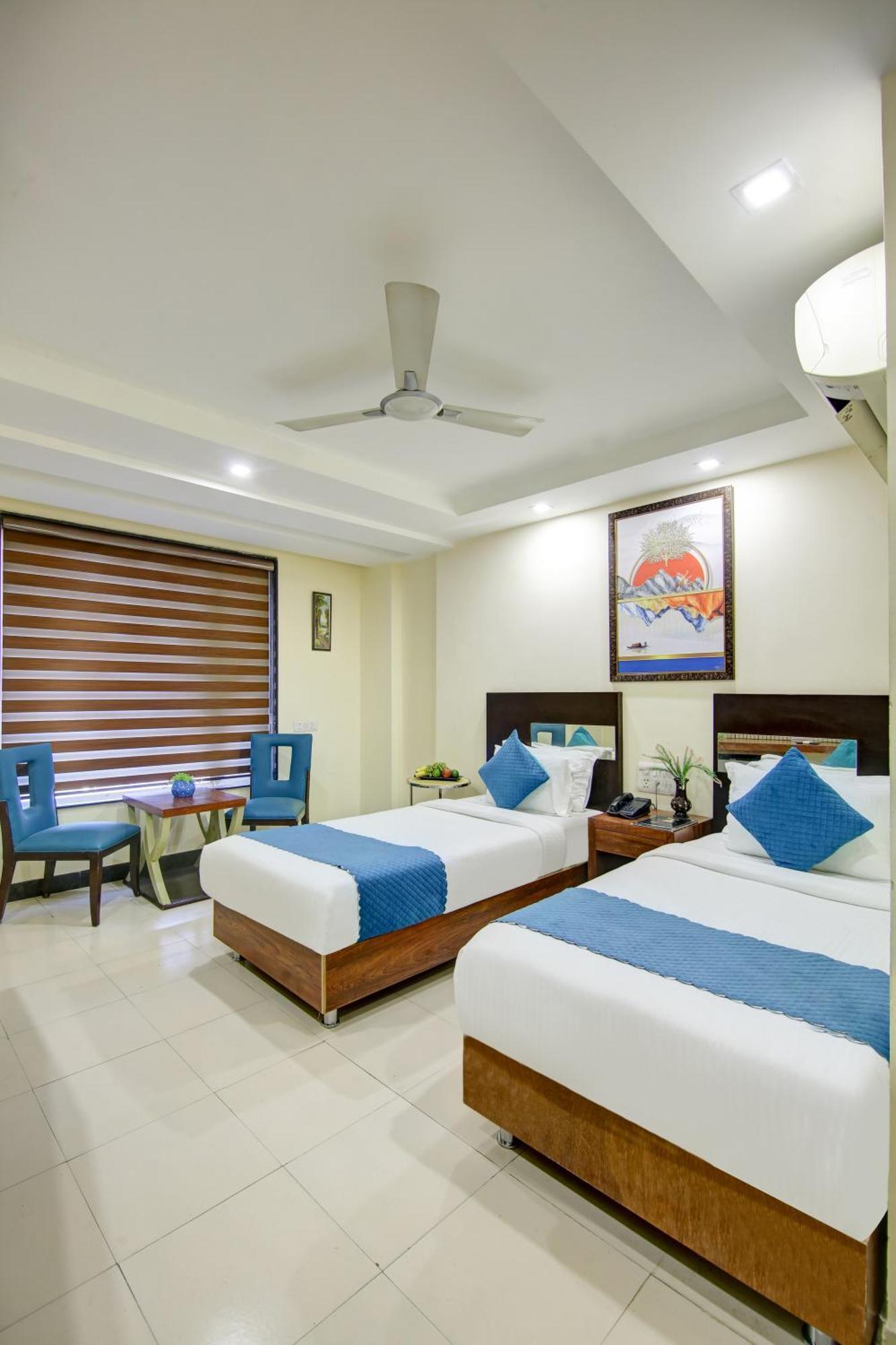 Hotel Neu Villa - Near Connaught Place & New Delhi Railway Station Új-Delhi Kültér fotó